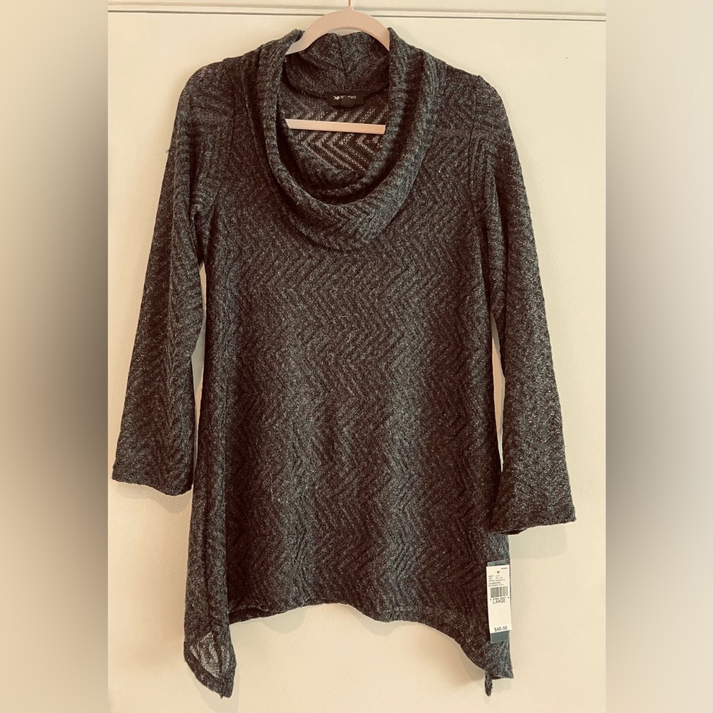 Pullover charcoal sweater